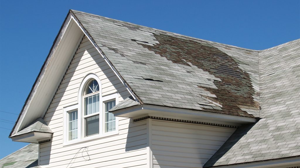 5 Signs of Roof Damage You Should Never Ignore